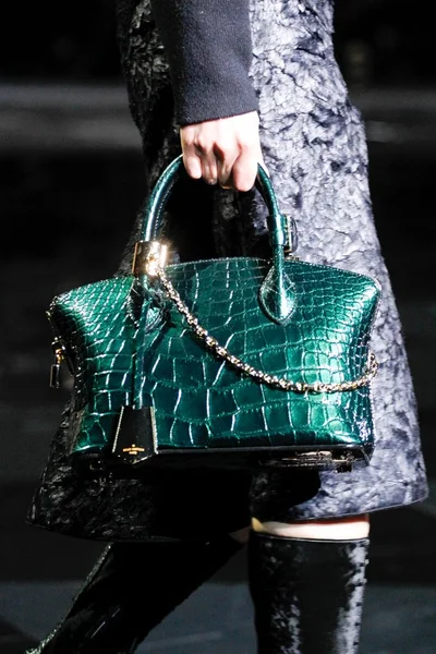 Look 72